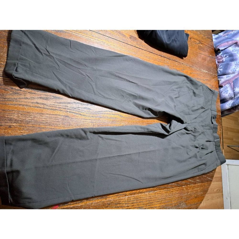Size 36 Croft & Barrow Grey Pleated Front Leg Cuffed Hem Dress Pants